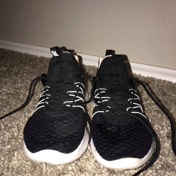 Nike Shoes - Picture 3 of 5